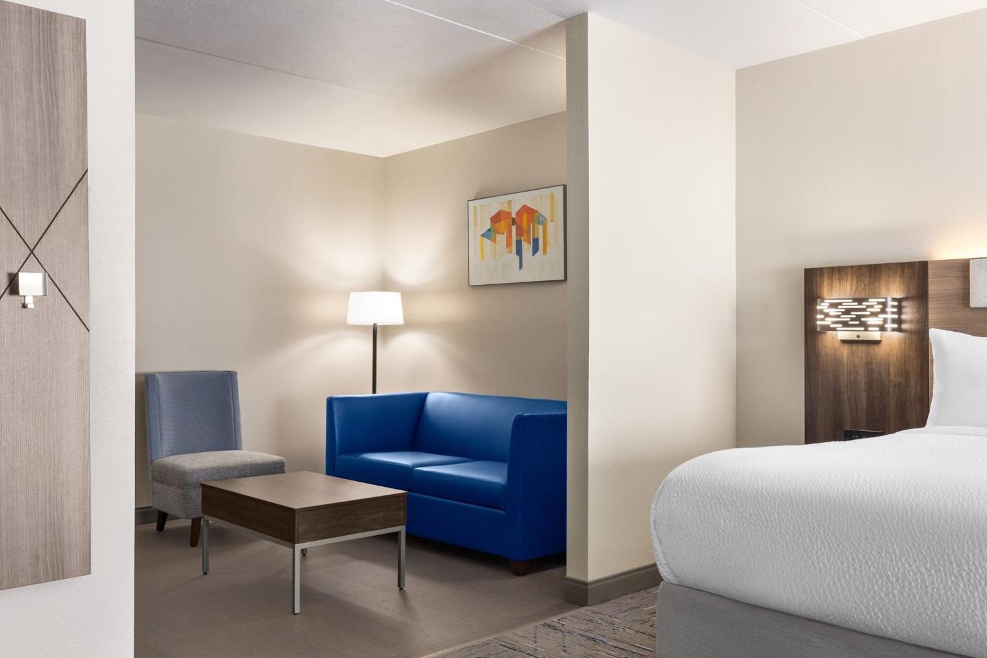 Holiday Inn Express & Suites - Tuscaloosa-University By Ihg Exterior foto