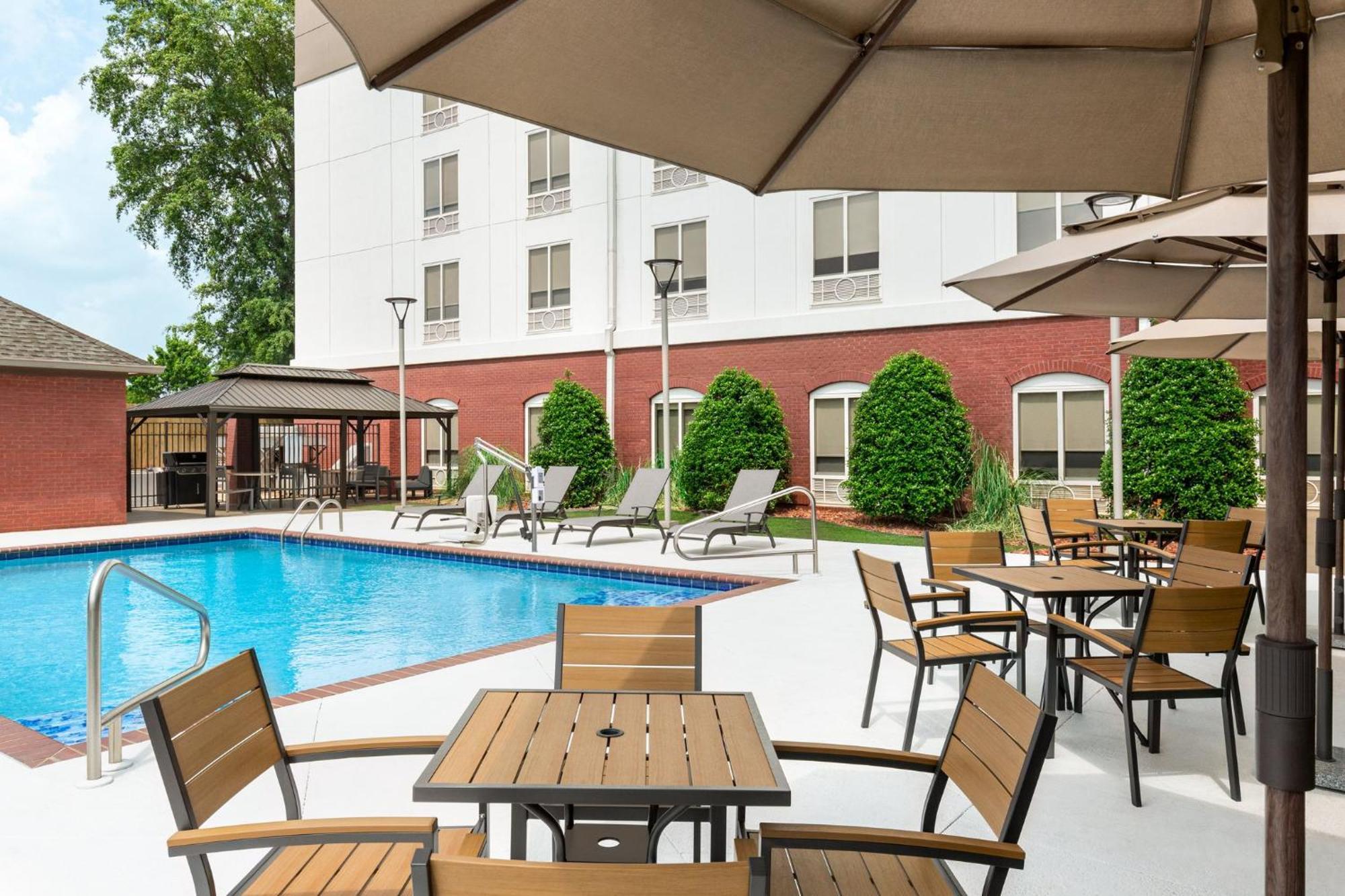 Holiday Inn Express & Suites - Tuscaloosa-University By Ihg Exterior foto